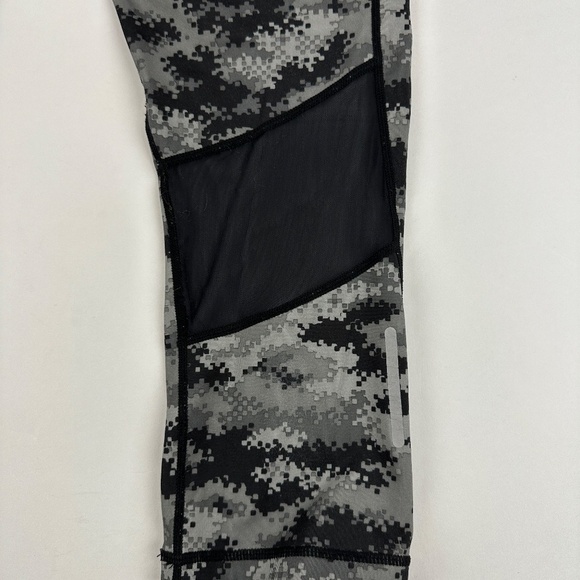 Reebok Leggings Womens Small Gray Camo Mesh Leg - Picture 6 of 8